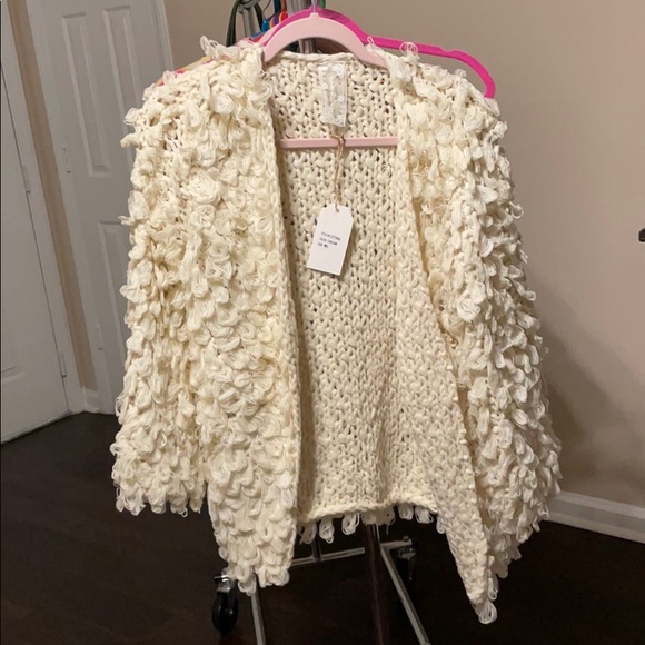 Sadie & Sage Sweaters - NWT Sadie and Sage Cream Sweater